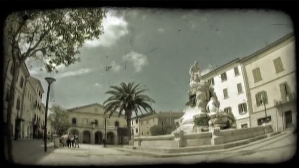 Wide Angle Lens Pan Left Shot People Walking Plaza Italy — Stock Video