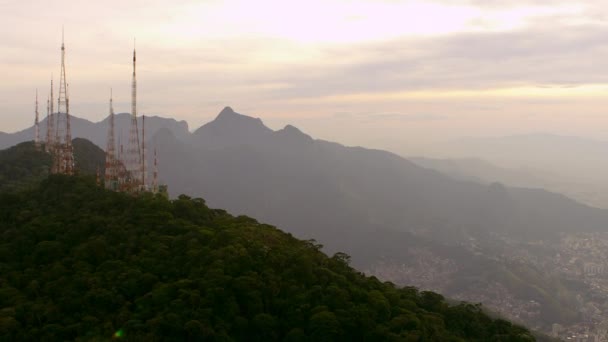 Brazil Highlands Rádió Towers Aerial Shot Rio Janeiro Brazília Nagy — Stock videók