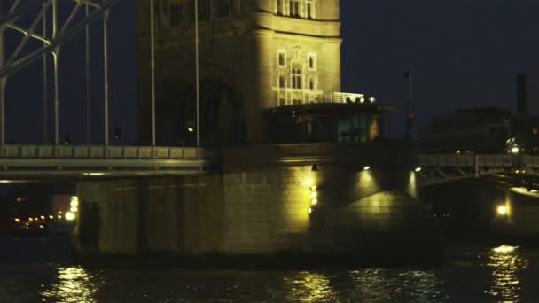 Shot Tower Bridge River Thames London Night — Stock Video
