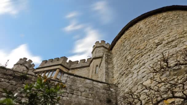 时移向上射门面的利兹城堡 — 图库视频影像