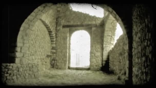 Schuss Aus Dem Inneren Einiger Italienischer Ruinen Vintage Stilisierter Videoclip — Stockvideo