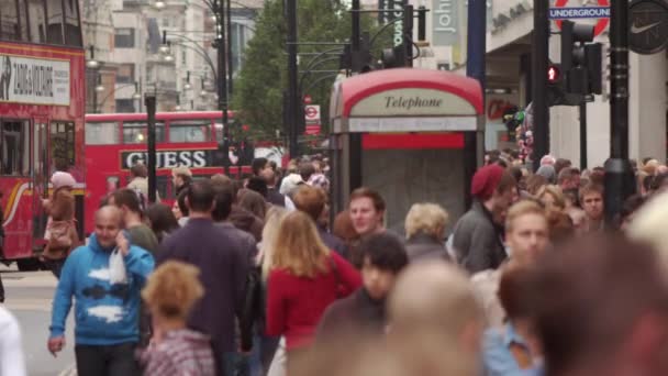 Londres Outubro 2011 Filmagem Estacionária Movimentada Oxford Street Cheia Pessoas — Vídeo de Stock