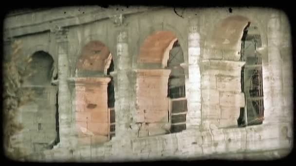 Tiro Dos Arcos Iluminados Coliseu Roma Vintage Clipe Vídeo Estilizado — Vídeo de Stock