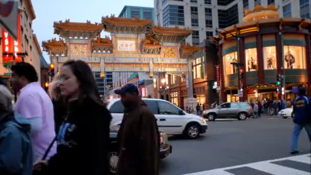 China Octubre 2013 Lapso Tiempo Antigua Puerta Chinatown Adornada Con — Vídeos de Stock