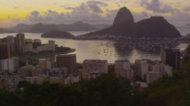 İzleme atış Botafogo Körfezi, Sugarloaf, Rio de Janeiro ve Atlantik Okyanusu. Atış Ayrıca tekneler Bay yakalar.
