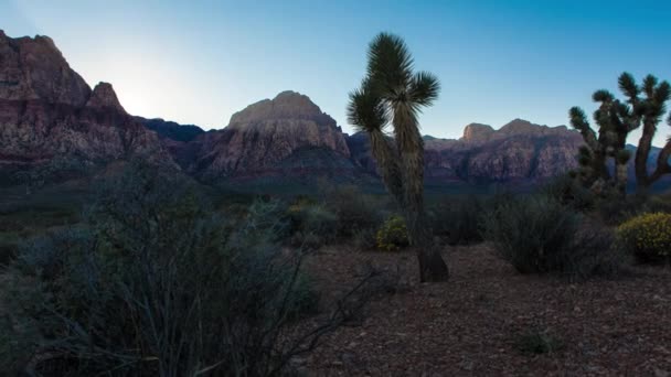 Inclinação Tiro Nascer Sol Sobre Montanhas Deserto Nevada Com Chama — Vídeo de Stock