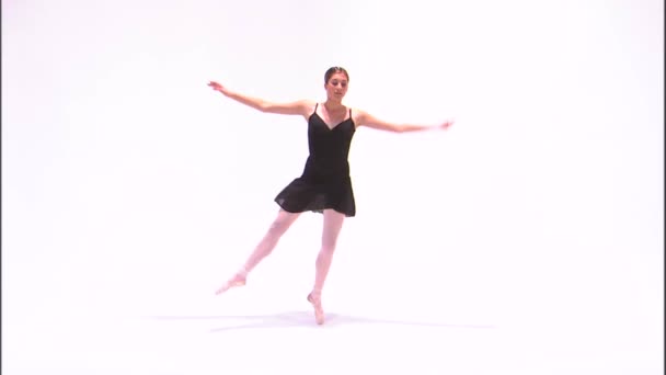 Ballerina Dans Pointe Vit Bakgrund — Stockvideo