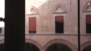 Windows ile hafif raf odak bina geniş çekim