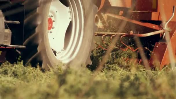 Close Shot Bottom Hay Baler Gathers Hay Ground Camera Moves — Stock Video