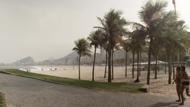 Spiaggia Rio Janeiro Sotto Luce Dorata Del Sole Tramonto — Video Stock