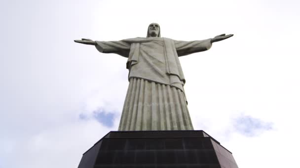 Rio Janeiro Monumentalne Rzeźby Chrystusa Zbawiciela Szczycie Corcovado Mountain — Wideo stockowe