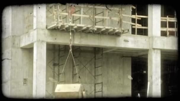 Beyaz Inşaat Depo Gözü Önünde Bir Meşgul Inşaat Alanında Bina — Stok video
