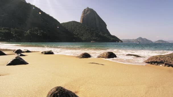 Tracciamento Rallentatore Praia Vermelja Spiaggia Rossa Rio Con Onde Che — Video Stock