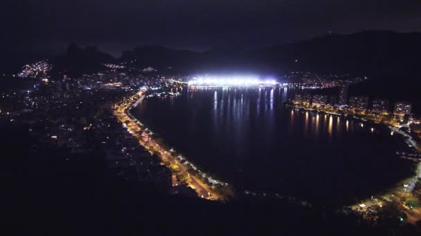 Panning Πυροβολισμό Πόλη Του Ρίο Ντε Τζανέιρο Βραζιλία Νύχτα — Αρχείο Βίντεο