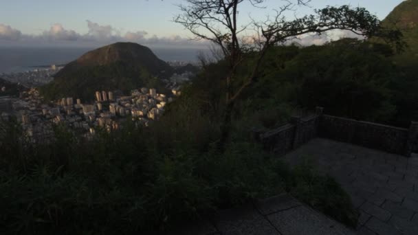 Uzak Şehir Rio Janeiro Dan Corcovado Daki Heykeline Taşınan Tepelerdeki — Stok video