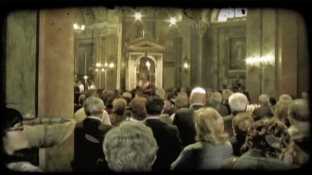 Menschen Versammeln Sich Einer Kathedrale Italien Zum Gottesdienst Vintage Stilisierter — Stockvideo