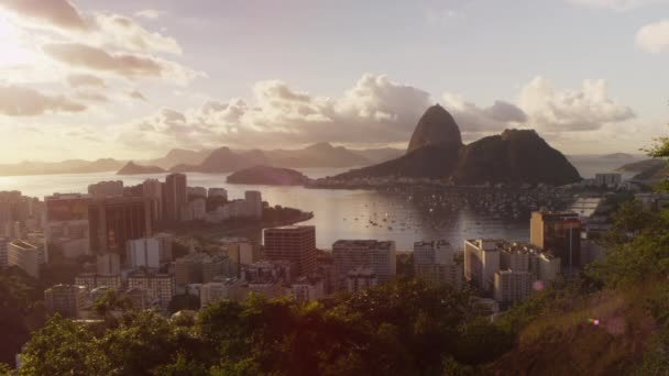 Zeitraffer Aufnahmen Mit Sonneneruptionen Von Rio Zuckerhut Und Botafogo Bucht — Stockvideo