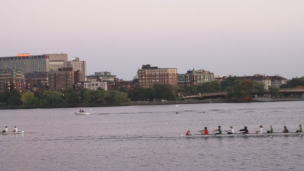 Messze Lövés Boston Szerte Charles River Naplementekor — Stock videók