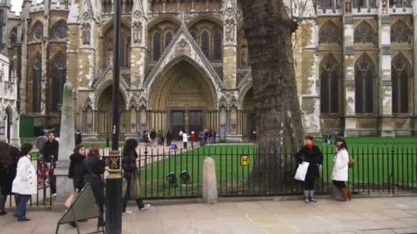 Londýn Říjen 2011 Daleko Střílel Dveří Katedrály Davem Londýně — Stock video