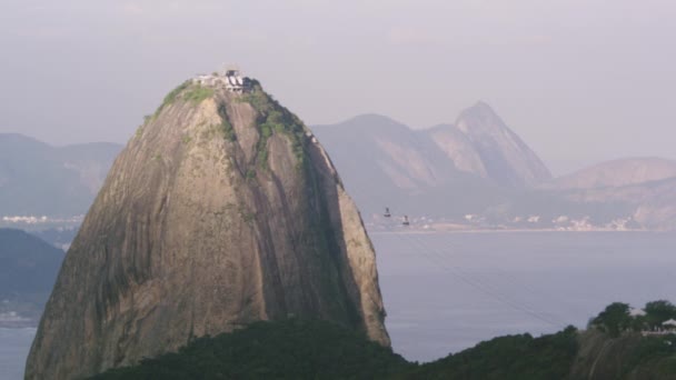 Statische Aufnahme Von Seilbahnen Die Vom Zuckerhut Rio Janeiro Hin — Stockvideo