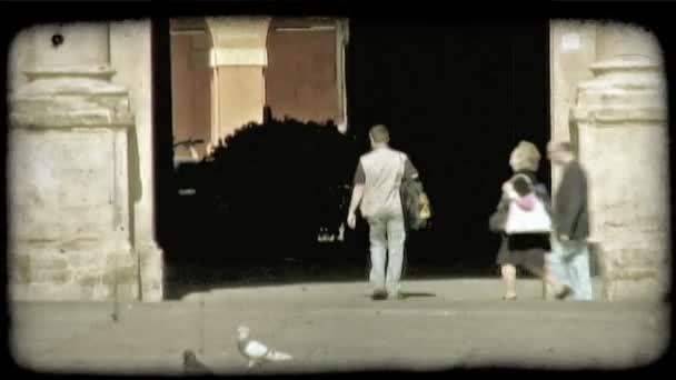 People Walk Italian Plaza Vintage Stylized Video Clip — Stock Video