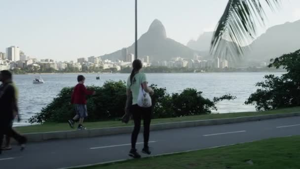Rio Janeiro Junho 2013 Rastreamento Imagens Câmera Lenta Pedestres Caminhando — Vídeo de Stock