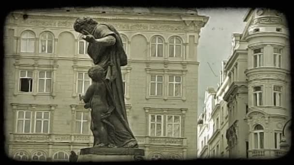 Viyana Bir Avluda Bir Heykel Bir Kadeh Vintage Stilize Video — Stok video