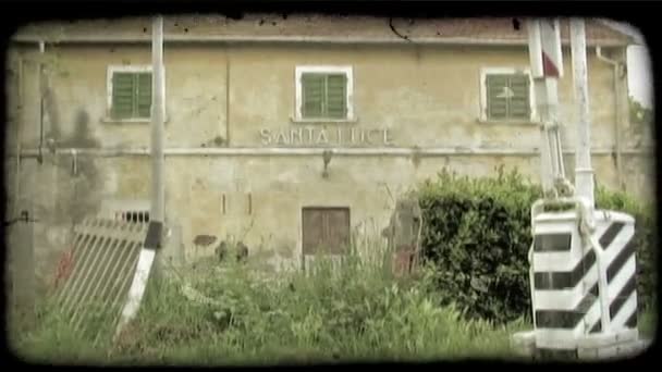 Ditembak Dari Sebuah Bangunan Dengan Kata Kata Santa Luce Sisi — Stok Video