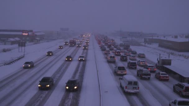 Klip Kendaraan Mengemudi Dalam Badai Musim Dingin — Stok Video