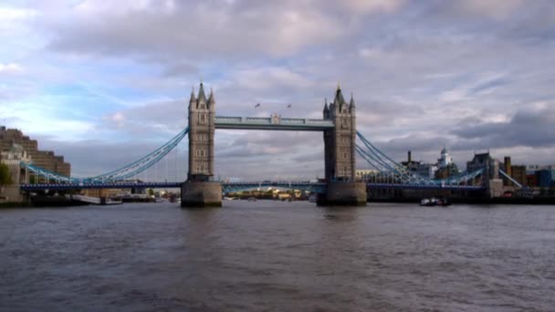 Tower Bridge Londýně Anglii Během Dne Natočeno Dne Října 2011 — Stock video