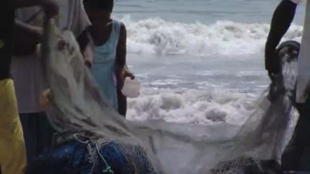 Africa Kenya Circa August 2010 Medium Close Shot People Beach — Stock Video