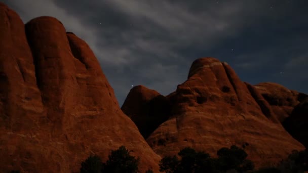 Timelapse Зірок Хмари Проходячи Повз Скель Штаті Юта Moab — стокове відео