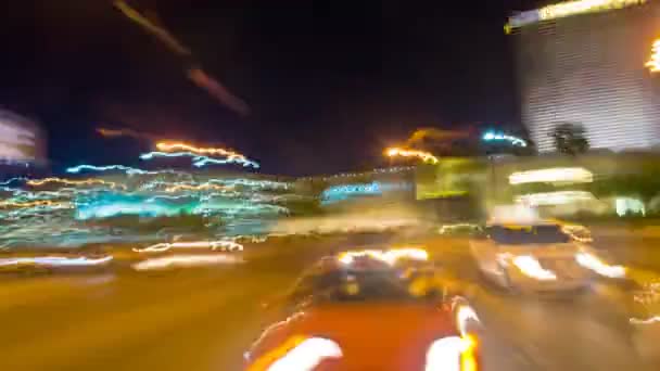 Ускоренный Следящий Снимок Полосы Лас Вегаса Ночью Снятый Заднего Сиденья — стоковое видео
