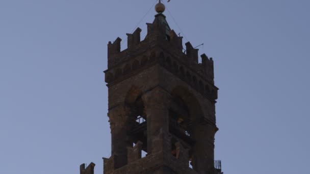 Inclinado Viejo Edificio Piedra Justo Después Del Atardecer Italia — Vídeos de Stock