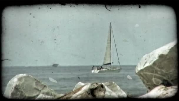 Una Barca Vela Salpa Italia Clip Video Stilizzato Vintage — Video Stock