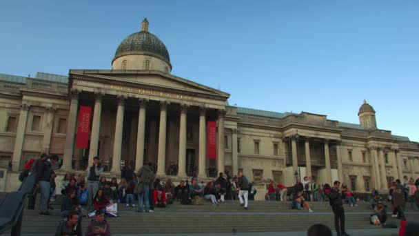 2011 观人民对国家画廊艺术博物馆的台阶 — 图库视频影像