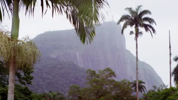 Powolne Przesuwanie Strzał Góry Corcovado Rio Słynny Posąg Chrystusa Jest — Wideo stockowe