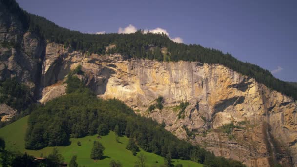 Panoramatický Výhled Dva Vodopády Údolí Lauterbrunnen Bernu Švýcarsko — Stock video