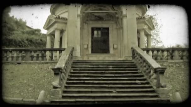 Lovitură Medie Apropiată Unei Clădiri Italiene Vintage Stilizate Video Clip — Videoclip de stoc