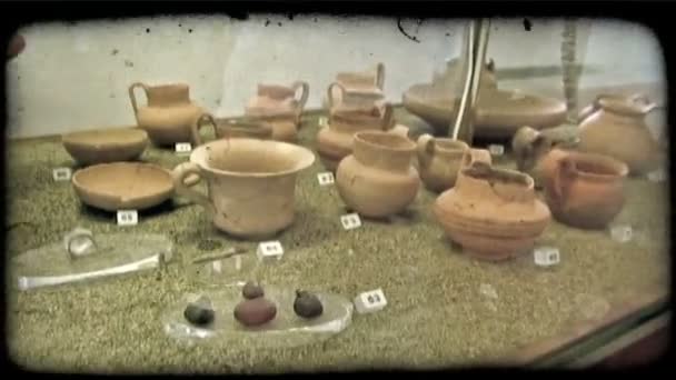 Ręcznych Strzał Kilka Starożytnych Garnki Włoskie Starodawny Stylizowane Klip Wideo — Wideo stockowe