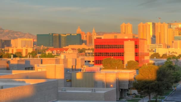 Timelapse Panorámica Universidad Nevada Durante Amanecer Con Vistas Edificios Horizonte — Vídeos de Stock