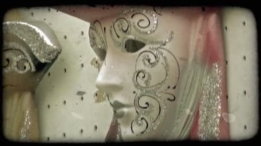 Bazı İtalyan maskeleri bir atış. Vintage stilize video klip.