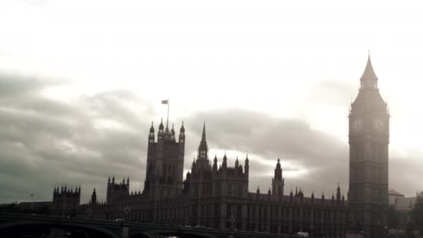 Панорамування Вид Вестмінстерський Палац Увечері Каструлі Через Біг Бен Вестмінстерський — стокове відео