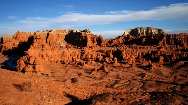 Timelapse Nubes Pasando Lentamente Por Goblin Valley Utah — Vídeos de Stock