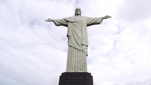 Rio Janeiro Monumentalne Rzeźby Chrystusa Zbawiciela Szczycie Corcovado Mountain — Wideo stockowe