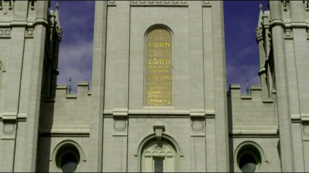 Наклоните Лицо Мормонского Храма Солт Лейк Сити — стоковое видео
