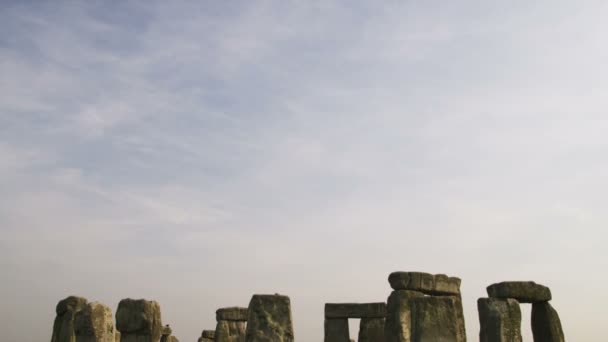Széles Lövés Tilt Angliai Stonehenge Kövek — Stock videók