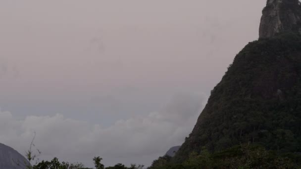 Felfelé Panorámarása Krisztus Corcovado Felett Rio Janeiro Brazília Kamera Lábasok — Stock videók