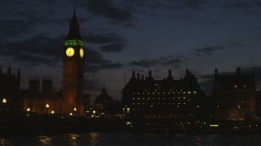 Çok Big Ben'i ve London city geceleri vurdu