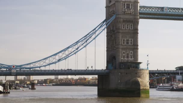Shot Tower Bridge Přes Řeku Temži Londýně — Stock video